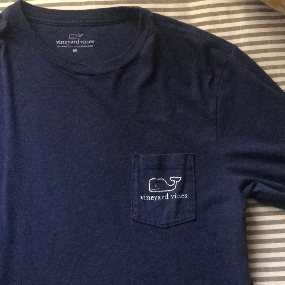 Vineyard vines navy blue shirt